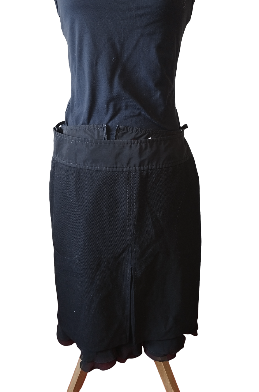 Jupe noire volant T. 36-38