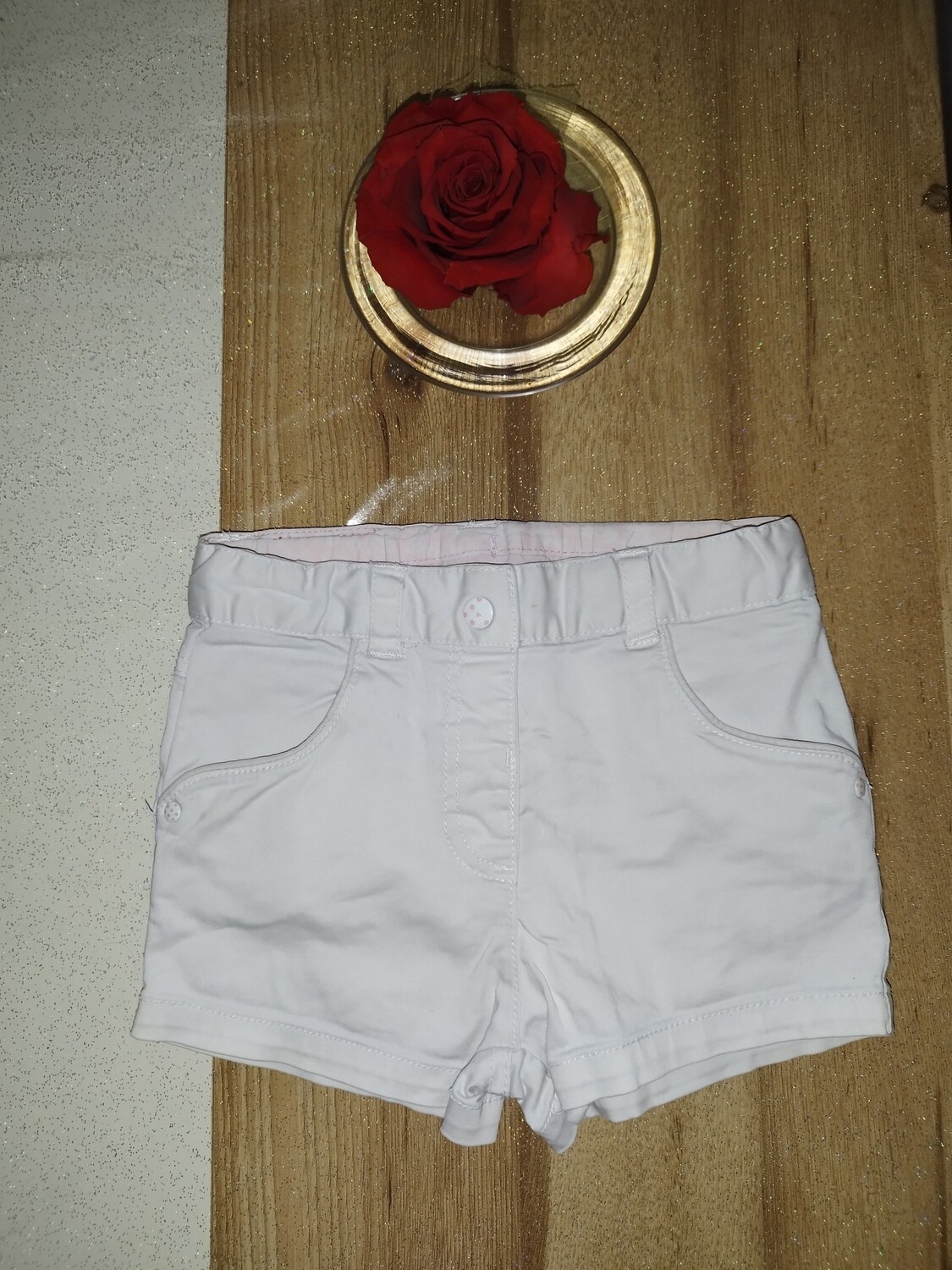 short blanc T. 23 mois