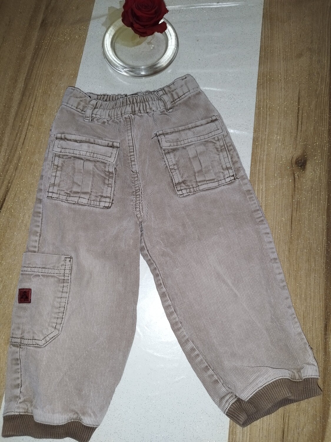 Pantalon beige T. 23 mois