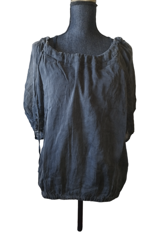 Haut noir manche transparente Taille: 38-40