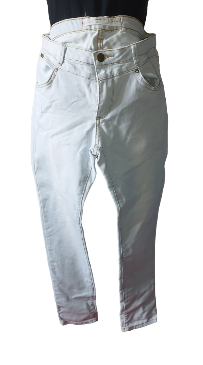 Jean bleu clair slim Taille: 42