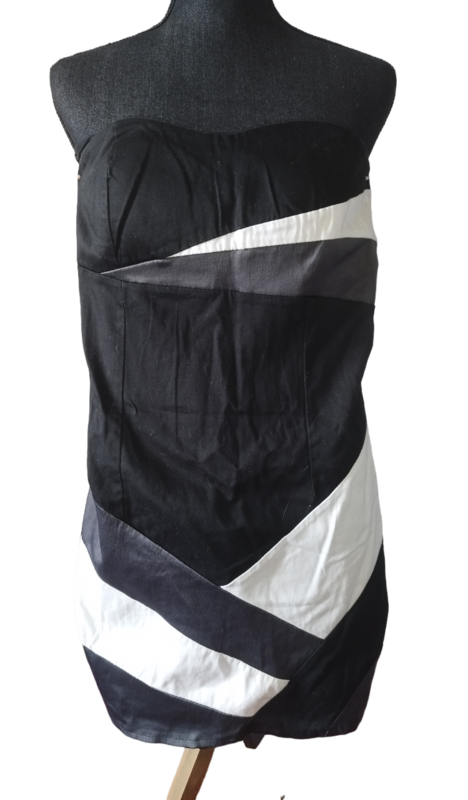 Robe bustier noire blanche grise Taille: L
