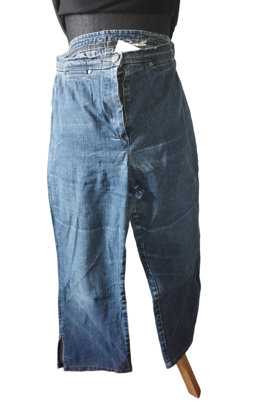 Jeans bleu ouverture bas Taille: 38