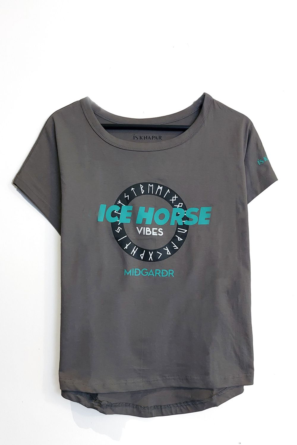 ÍS KNAPAR Tshirt &quot;ICE HORSE&quot; Sportshirt legerer Schnitt