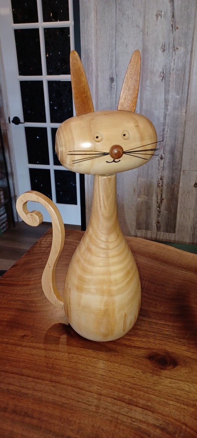 L&#39;Artisan / Sculpture sur bois / Chat