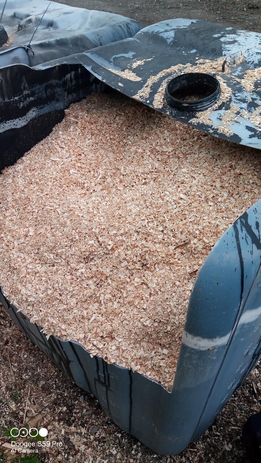​1 IBC inner container of clean wood shavings / sawdust