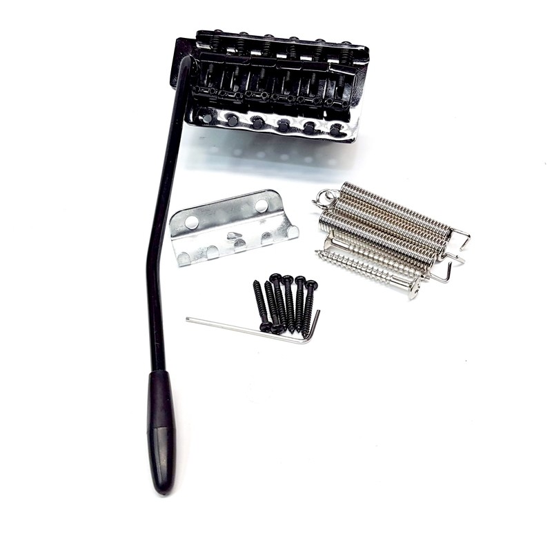Brio Vintage 6 Hole Tremolo Black