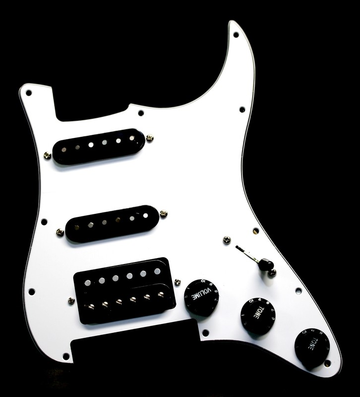 Brio HSS White Floyd Rose® Strat® 11 Hole Fully Loaded Pickguard White