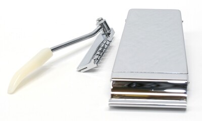 Gibson Maestro Vibrola ロング・レプリカ クローム Long Maestro Vibrola Chrome Tailpiece : Amazon.ca: Musical