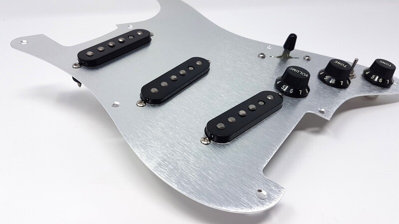 Carparelli 9-Way Strat Mod – Pro-Built Loaded Pickguard with Vintage Tone System