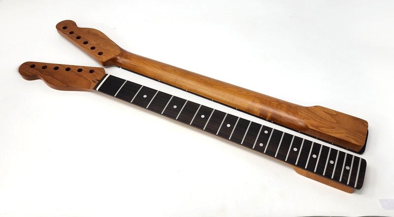 Left Handed or Reverse** Brio Nitro Satin Roasted Maple Rosewood Board T-Style Neck