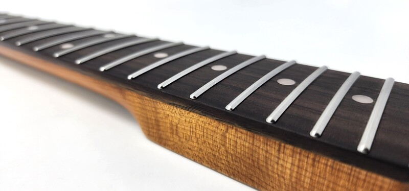 Left Handed or Reverse** Brio Nitro Satin Roasted Maple Rosewood Board T-Style Neck
