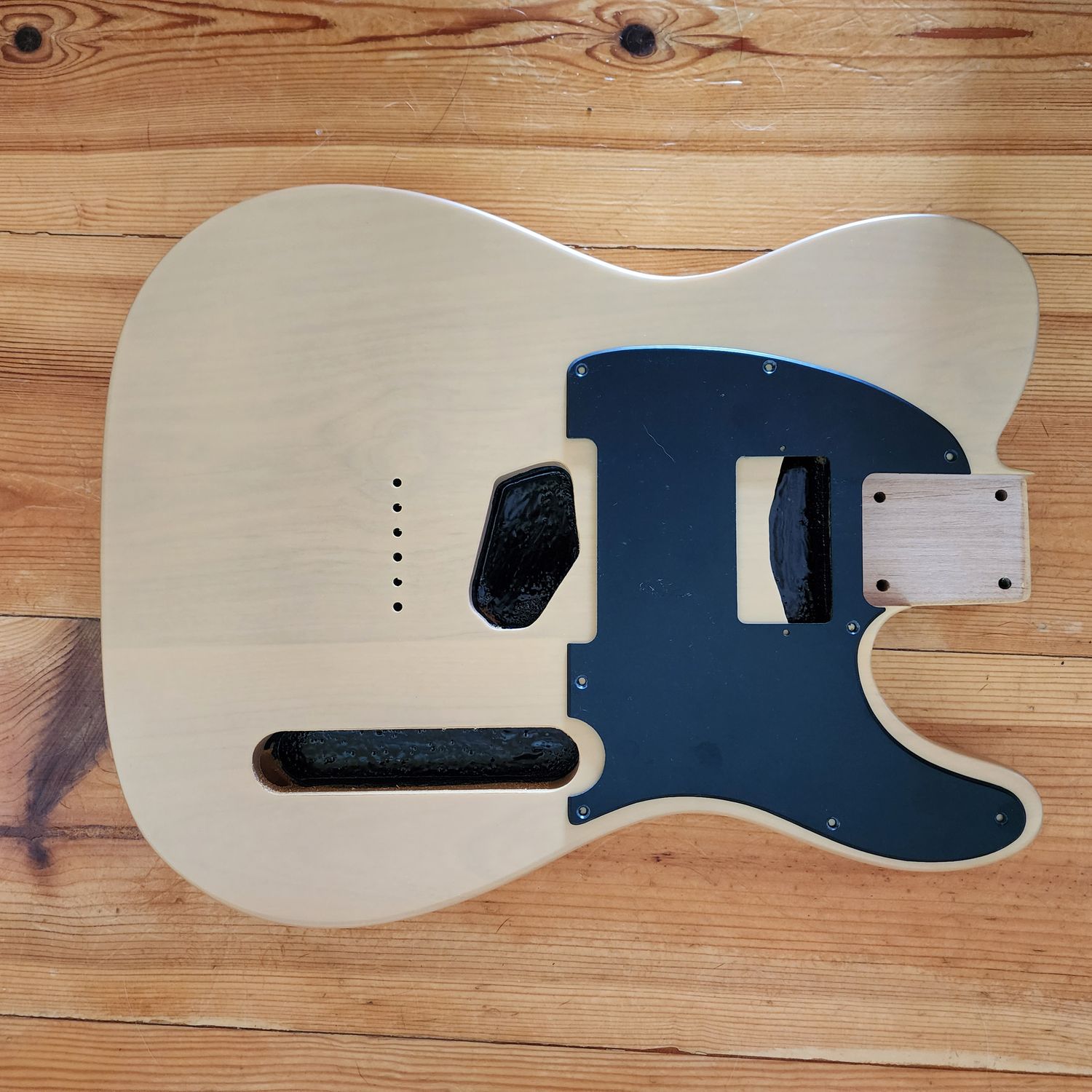 Brio T-Style Satin 2pc Alder Nitro Blonde S/S or H/S