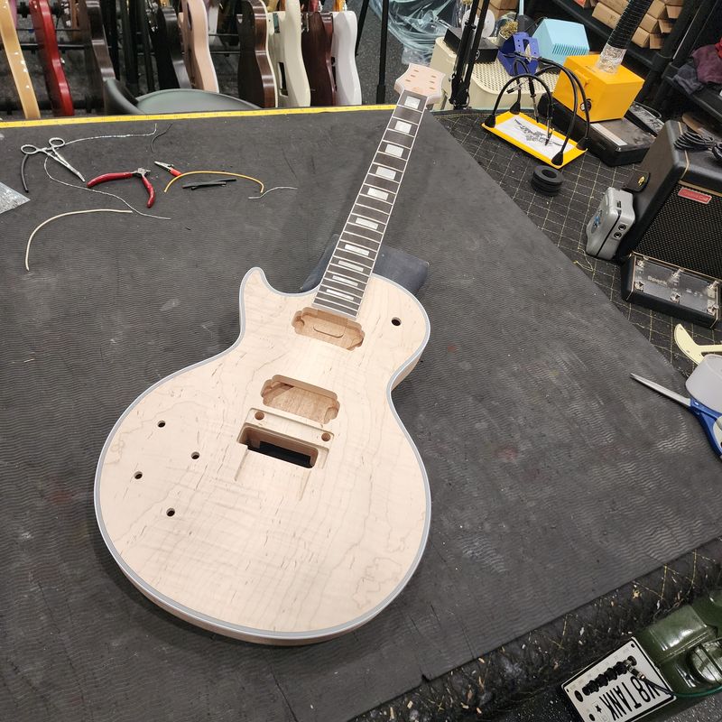 LEFT HAND LP-Style 5/8" thick Flame Maple Top, Mahogany Body &amp; Neck