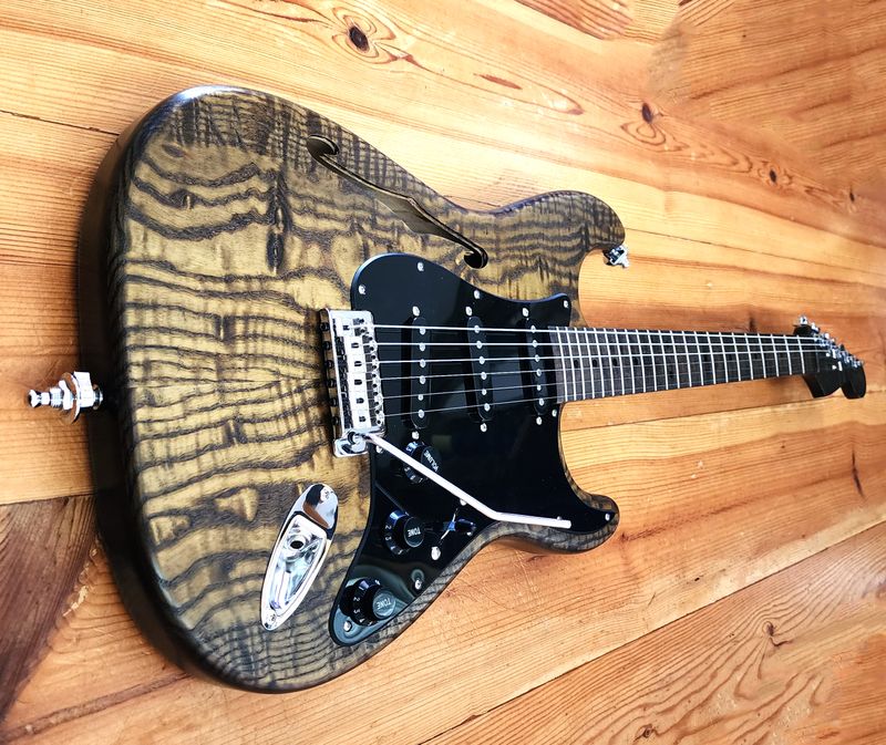 Carparelli Custom S-Style – Semi-Hollow | Tru-Oil Finish | Alnico 5 Pickups