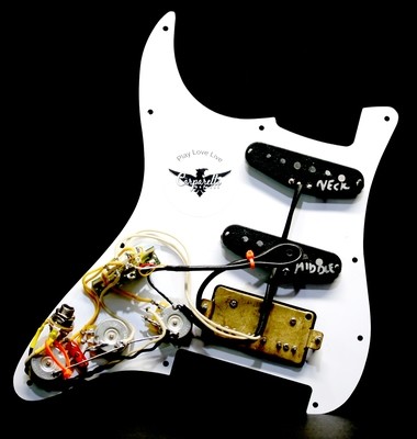 Brio HSS White Floyd Rose® Strat® 11 Hole Fully Loaded Pickguard White