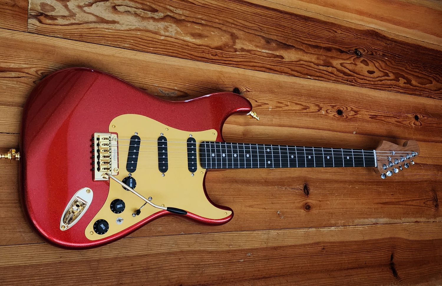 Carparelli S-Style Red Sparkle Alder — Loaded Gold Aluminum Pickguard