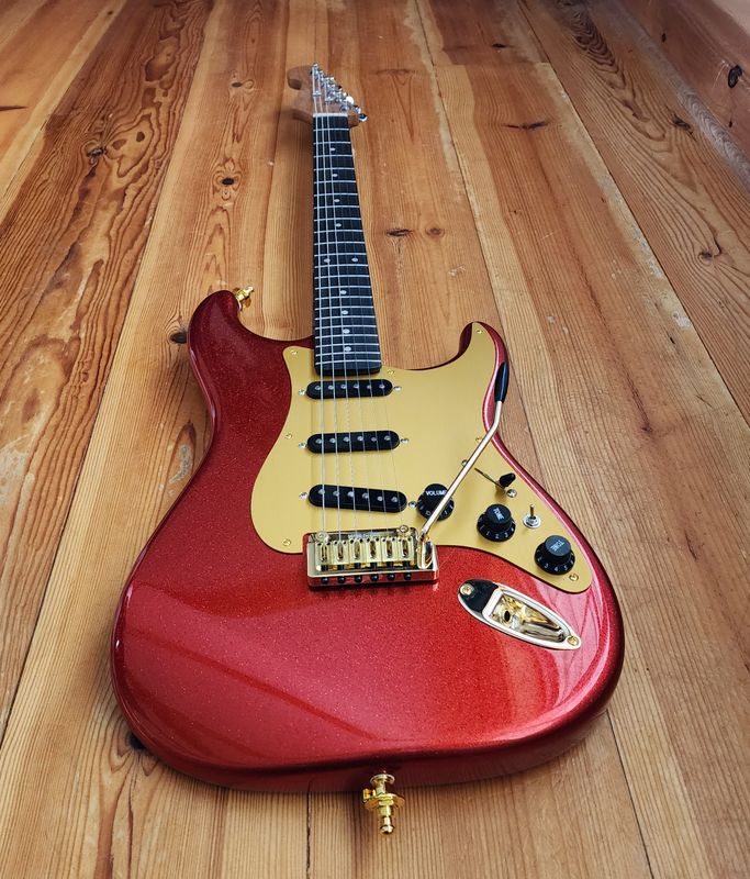 Carparelli S-Style Red Sparkle Alder — Loaded Gold Aluminum Pickguard