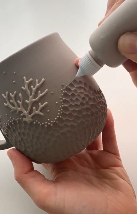 CREA TU TAZA ESCULTÓRICA