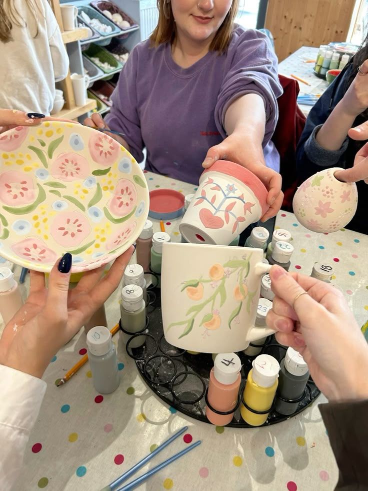 PINTA TU PIEZA DE CERÁMICA