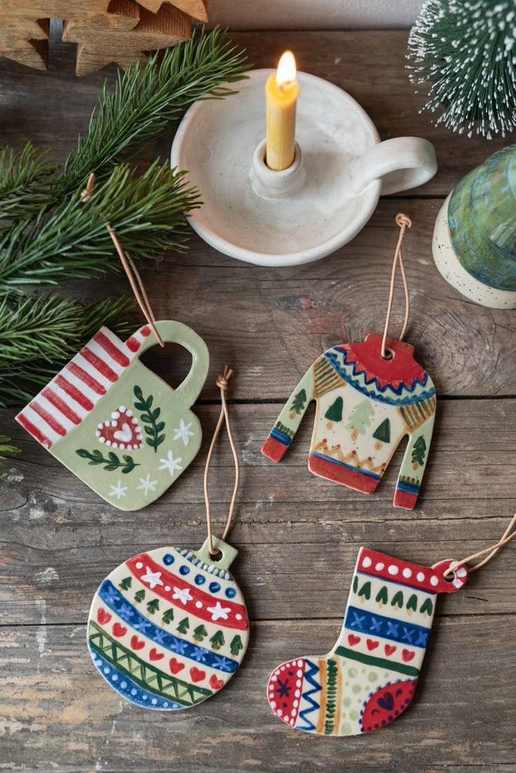 PINTA TUS 10 ADORNOS DE NAVIDAD