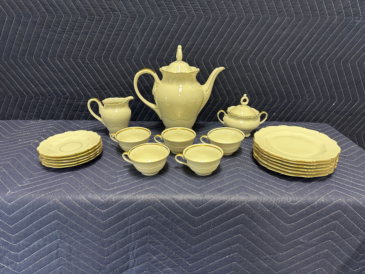 ドイツ　バイエルン　シルンディング　Schirnding bavaria トリオ Schirnding Bavarian Porcelain Tea Set (19-Piece Set from Bavaria)