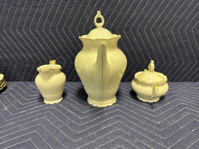 Schirnding Bavarian Porcelain Tea Set (19-Piece Set from Bavaria)