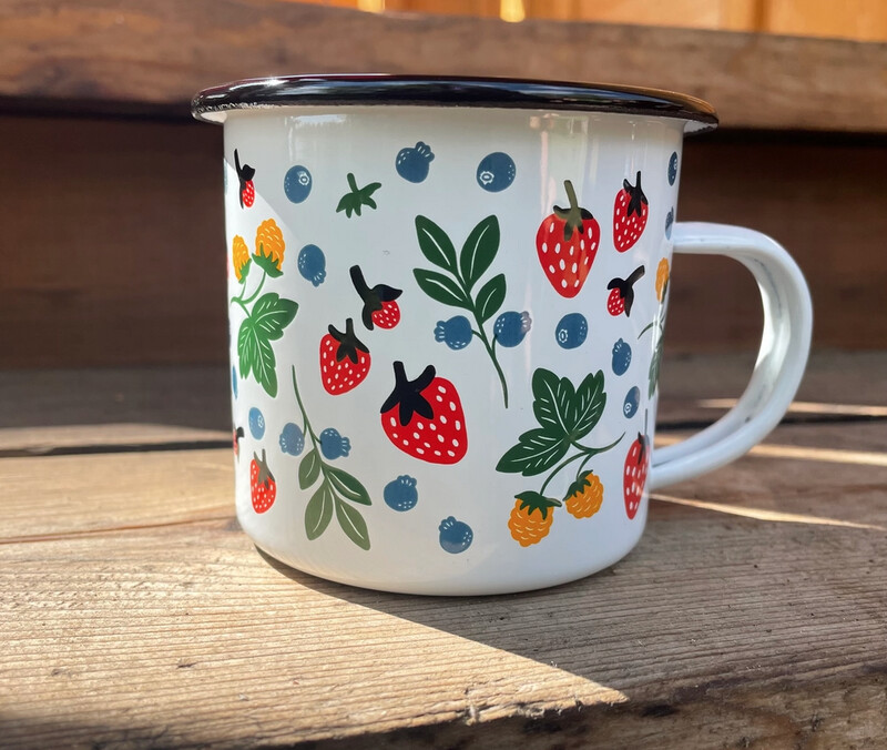 Wild Berries Enamel Mug 12 oz