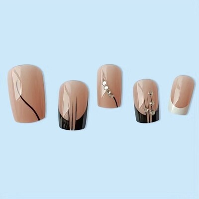 Sparkling Elegance: Artisanal Rhinestone Adorned Press-On Nails