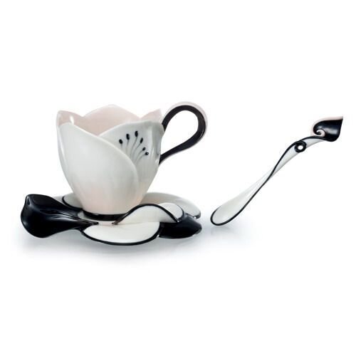Franz Porcelain Graceful Camellia Flower Cup Saucer Spoon Set FZ02077