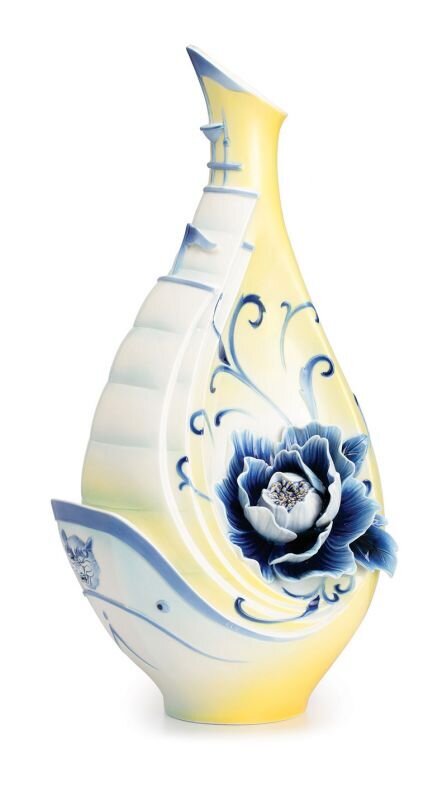 Franz Porcelain Sail Of Fame Vase Limited Edition 988 FZ02524