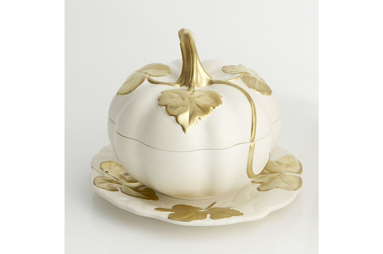 Mottahedeh Melon Tureen Matt White &amp; Gold &amp; Stand 6 34 Inch Diameter TD302, MPN: TD302,