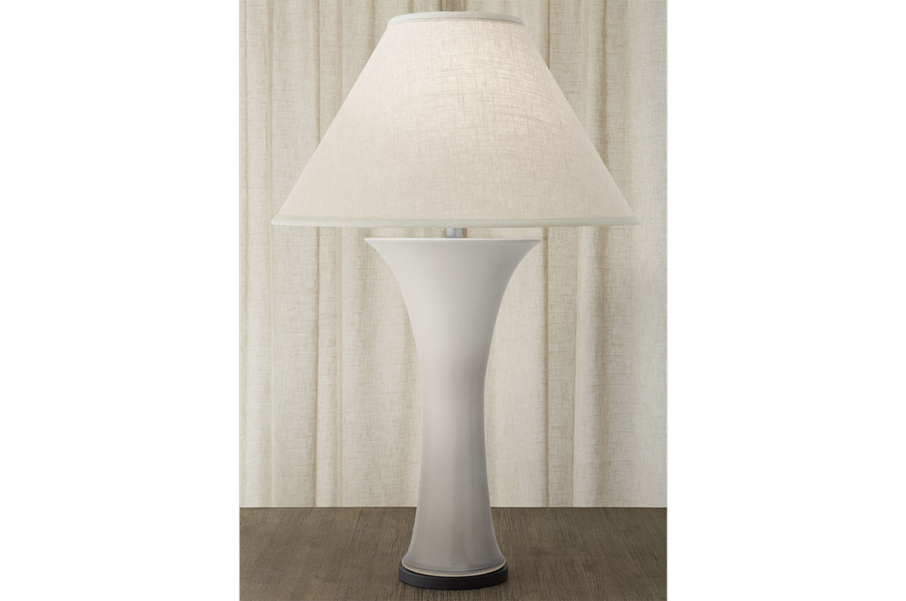 Mottahedeh Callaliily Vase Lamp White &amp; Gray R1502WGL, MPN: R1502WGL,
