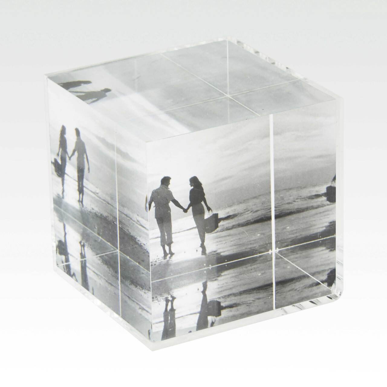 Tizo 2.5x2.5 Cube Paper Weight Acrylic HA157CL22