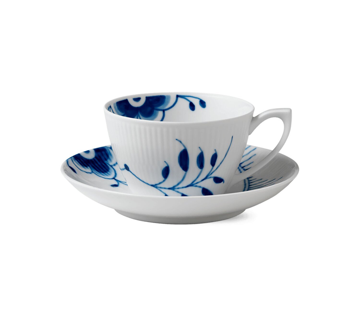 Royal Copenhagen Blue Fluted Mega Tea Cup & Saucer 9.25Oz 1017335