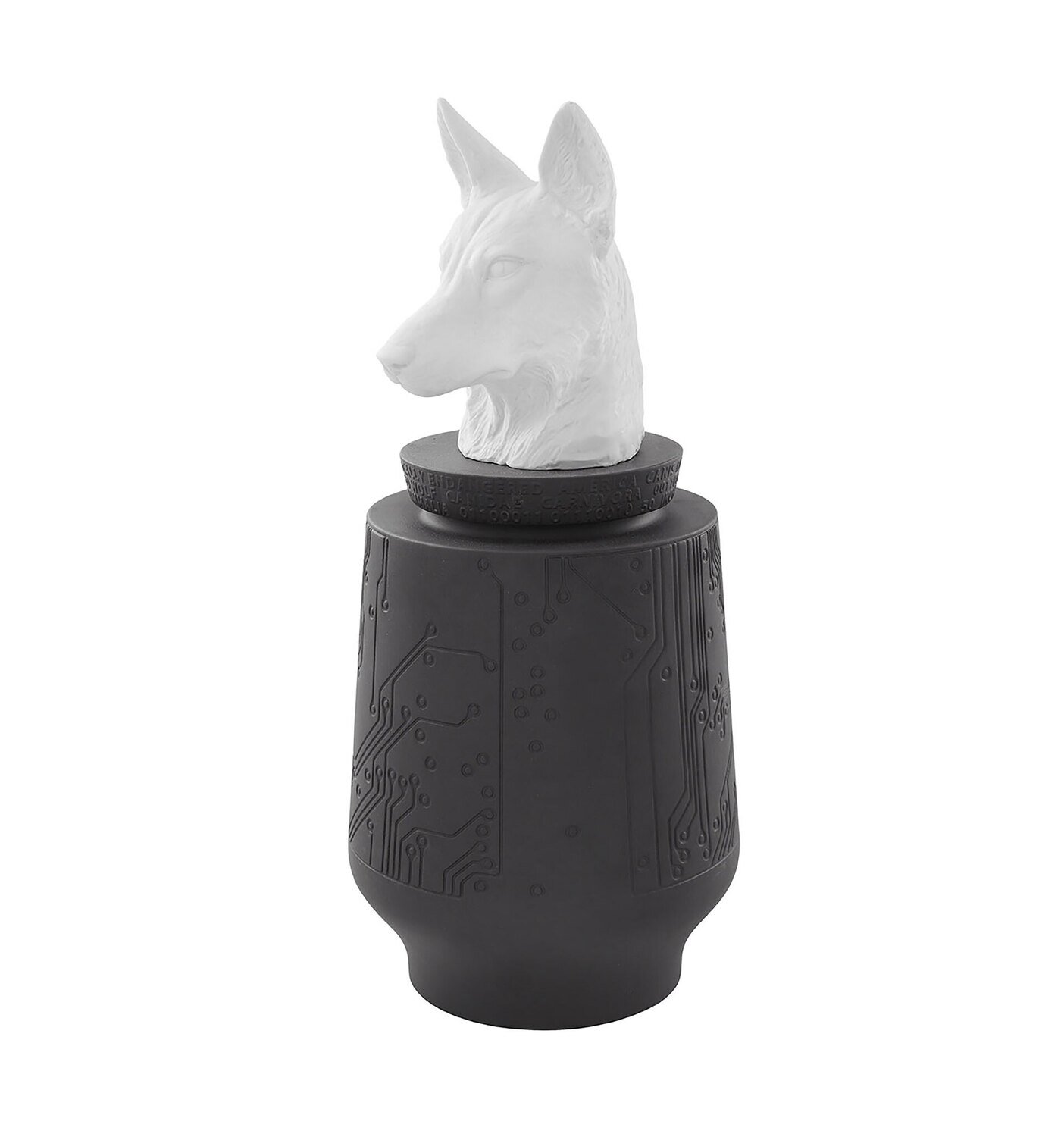 Vista Alegre Endangered Box Lobo Vermelho 21133438, MPN: 21133438, 5605414013483