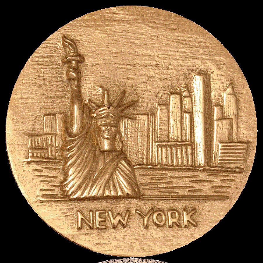 Nikki Lissoni New York Statue Of Liberty Gold Plated 43mm Coin C1145GL