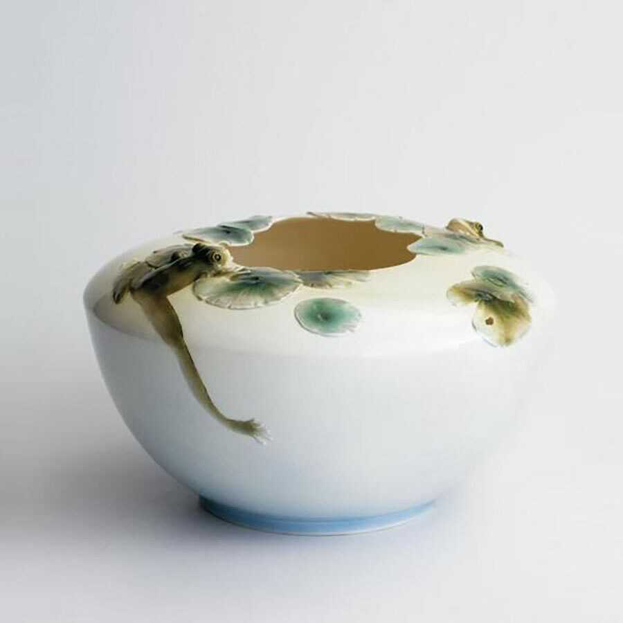 Franz Porcelain Amphibia Frogs & Lotus Leaves Flower Bowl Vase XP1689