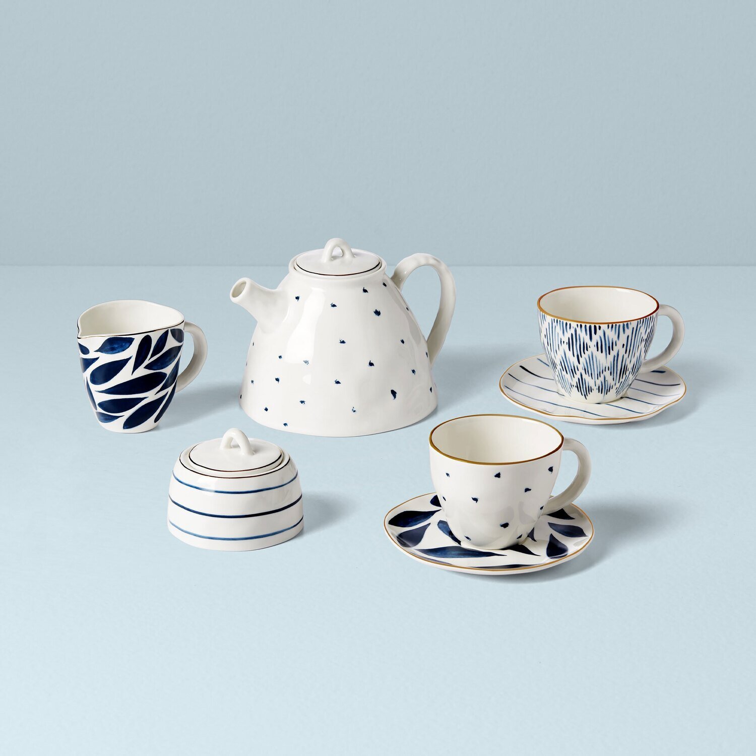Lenox Blue Bay Tea Set 9-Piece Ð Teapot With Lid Sugar With Lid Creamer 2 Tea Cups & 2 Saucers 893764
