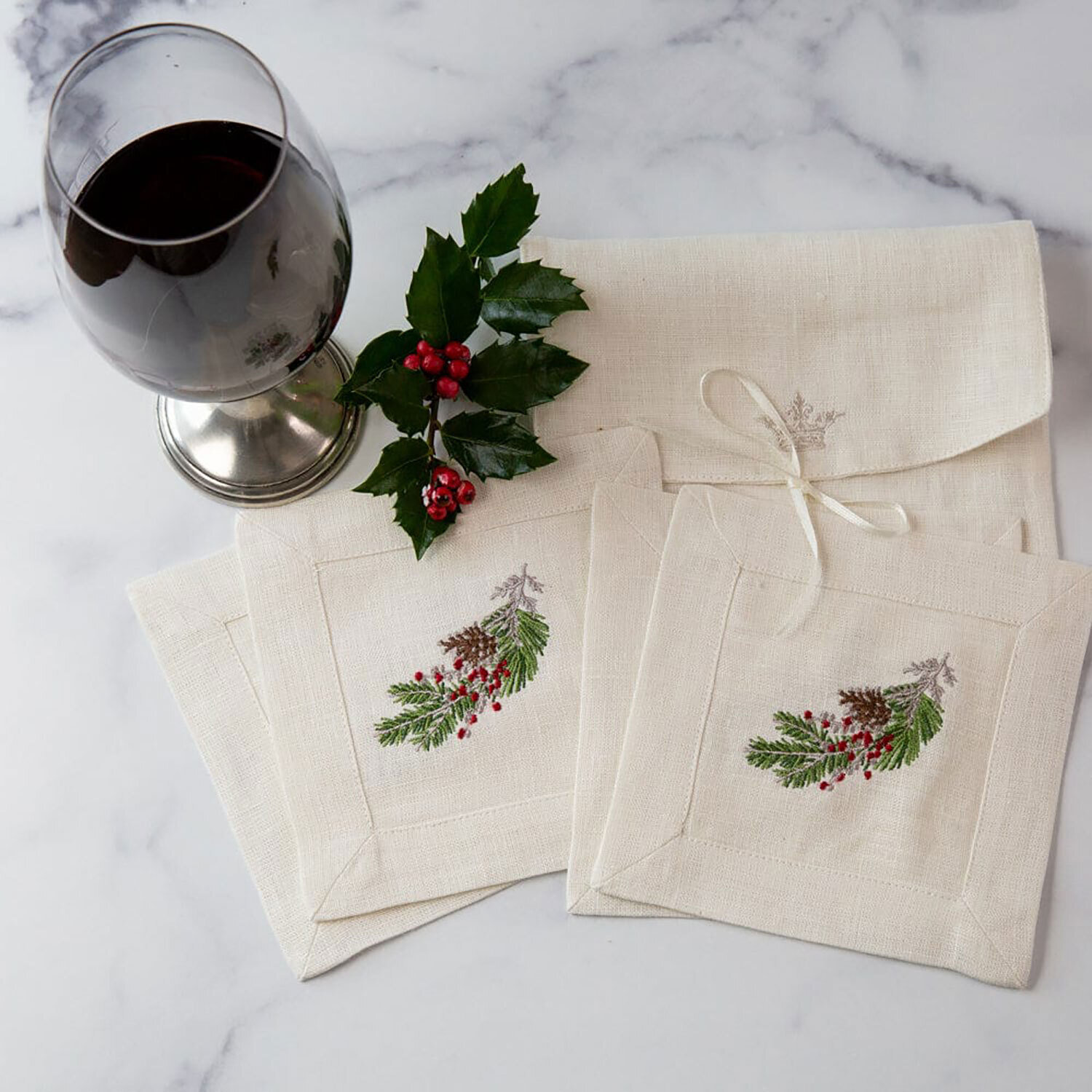 Crown Natale Sprig Cocktail Napkin Set Cream C670