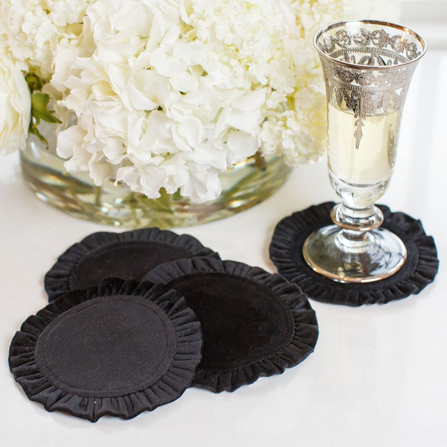 Crown Round Ruffle Velvet Cocktail Napkin Set of 4 Velvet Black C828