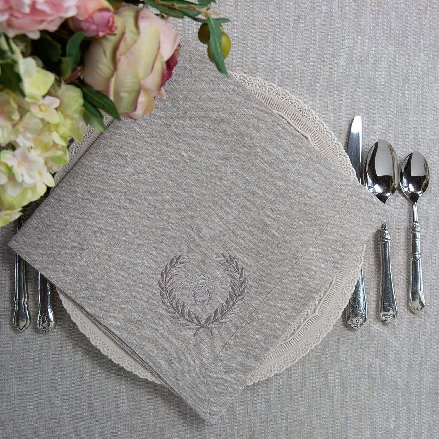 Crown Bumble Bee Large Napkin Two Tone Set of 8 NLG235