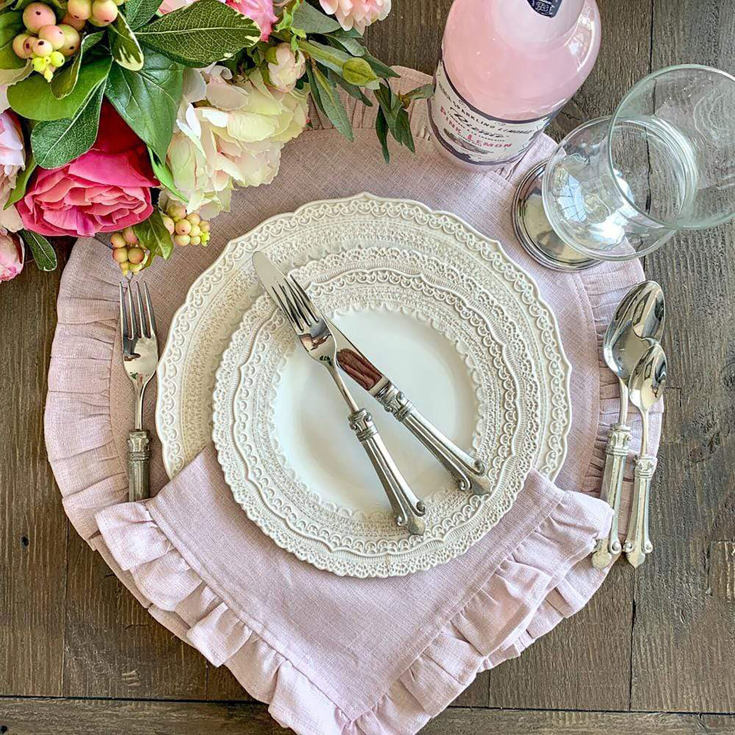Crown Round Linen Placemat with Ruffle Dusty Pink Set of 8 P820