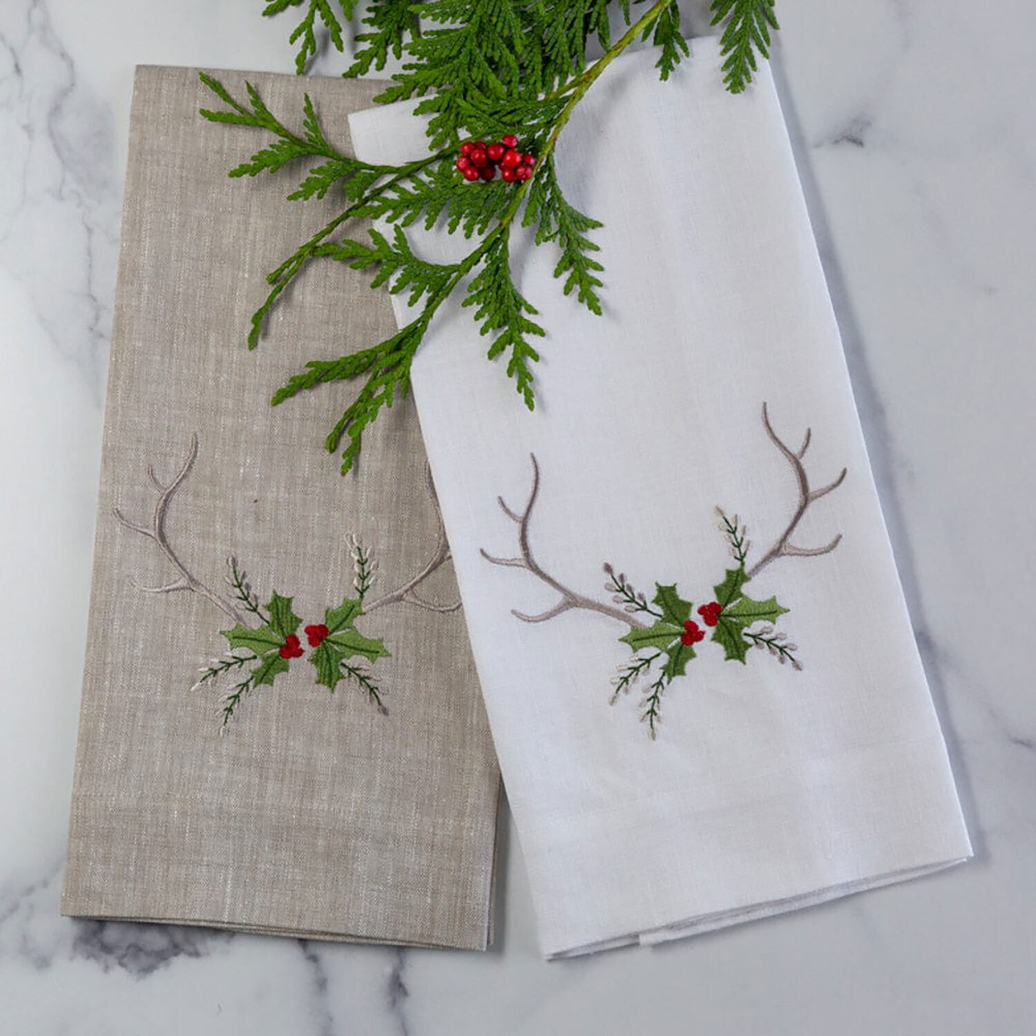 Crown Antlers with Holly Linen Towel Flax White Set of 4 T256