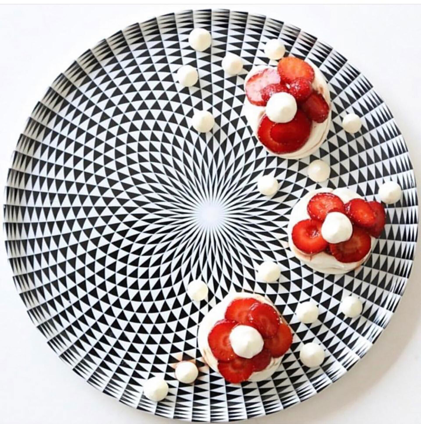 Royal Limoges Black Diamonds Round Cake Platter L310-REC20748, MPN: L310-REC20748, 3700409929984