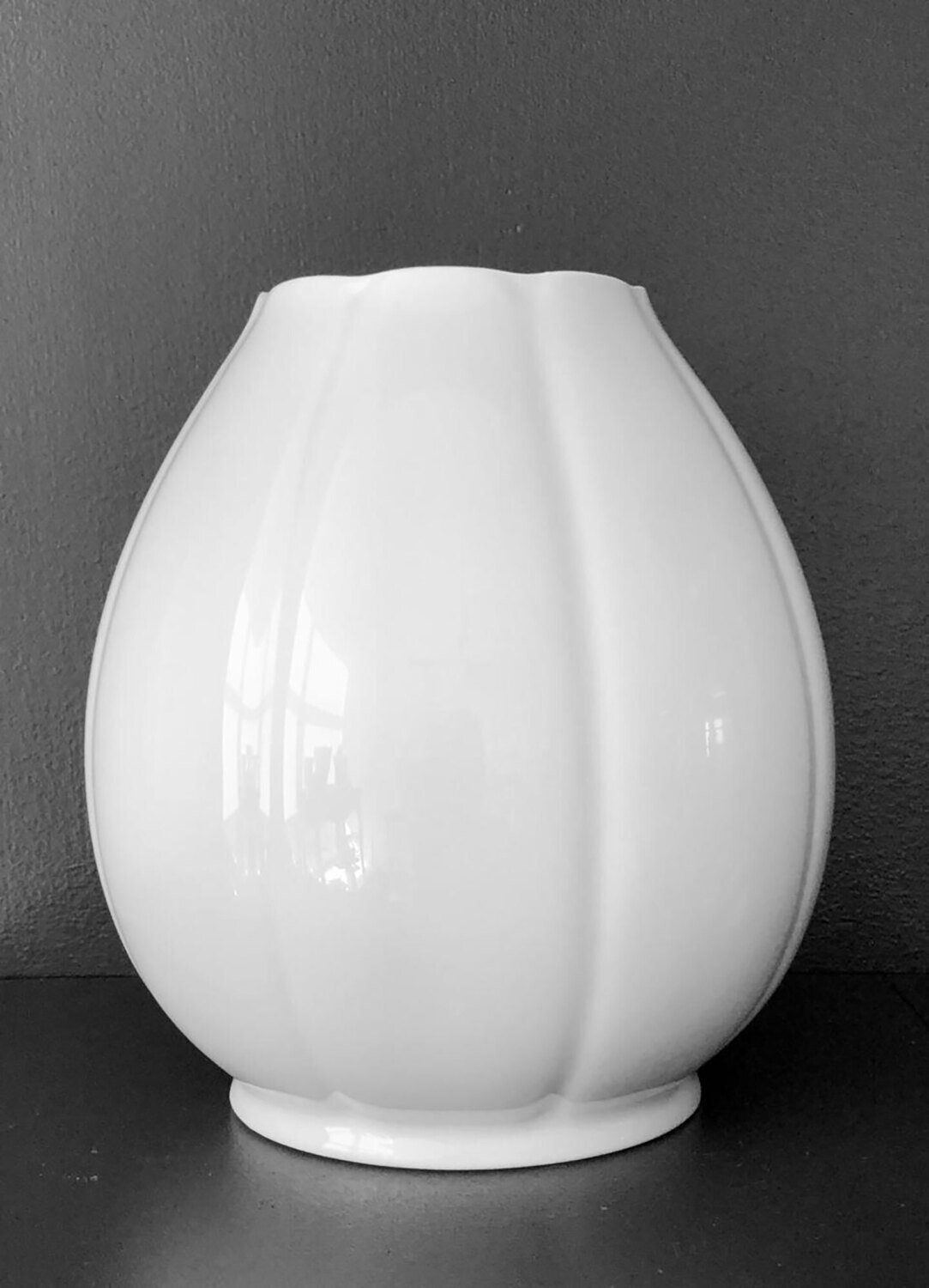 Royal Limoges White Vase Nymphea Tall C12 XV17-DIV00001