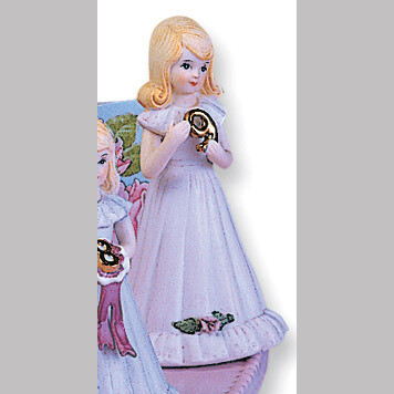 Blonde Age 9 Porcelain Figurine GL636, MPN: GL636, 455440568472