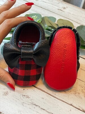 Black and Red plaid Moccasins Plaid and Red sole Bow Moccasins Baby Leather Shoes Toddler Moccasins Red Baby Moccs Baby Shower Gift