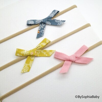 Small Linen bow Set of 3 Baby Hair Bow Set Baby Shower Gift Small linen Baby Bows Baby Head Wrap set Baby headband Baby bows 1999
