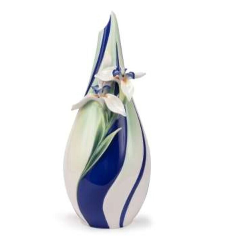 Franz Porcelain Everlasting Luck Apostle&#39;S Iris Design Sculptured Porcelain Vase FZ03948